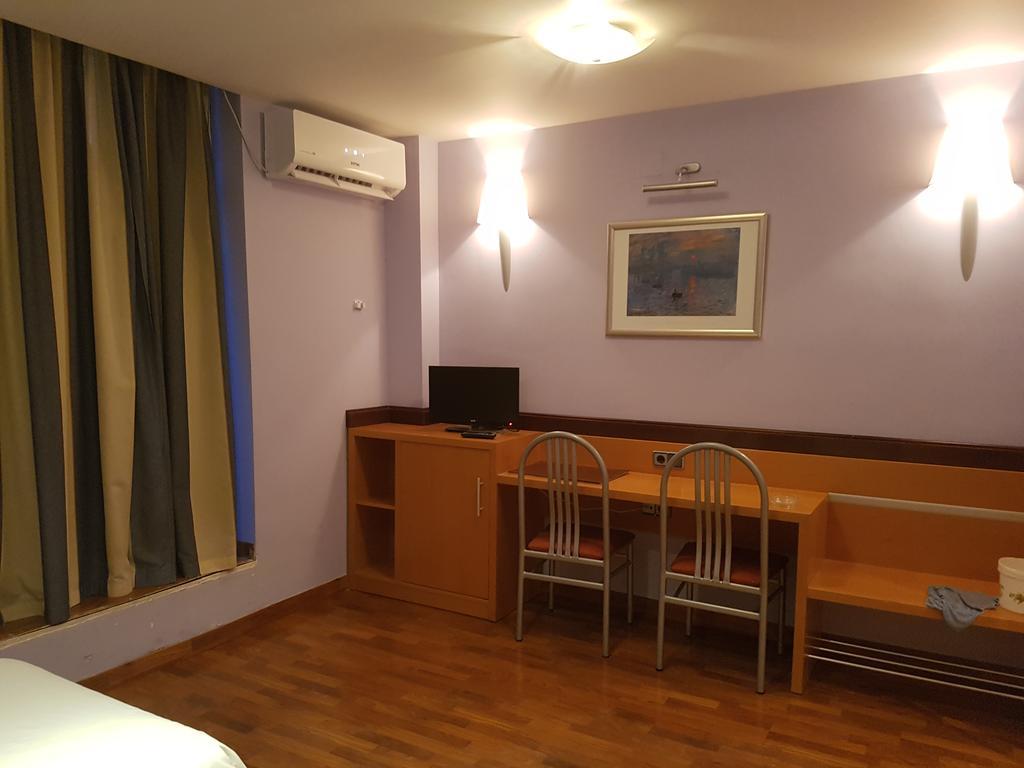 Hotel Isur Льерена Экстерьер фото